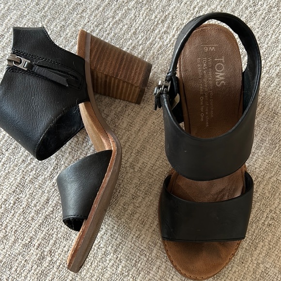 Toms Shoes - Black vegan leather heel sandals